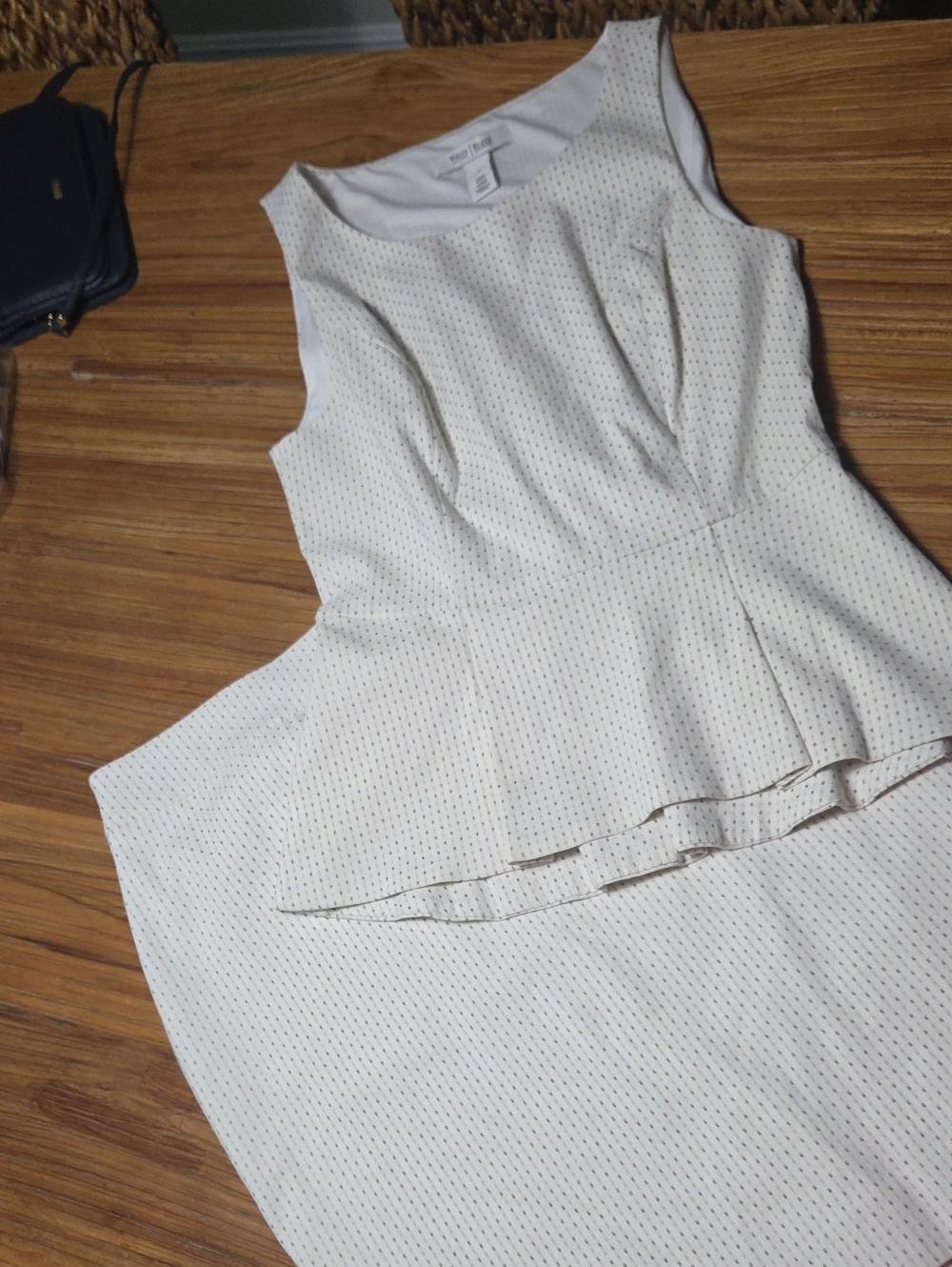 White House  Black Marjet Short Sleeve Skirt Set Size 4
